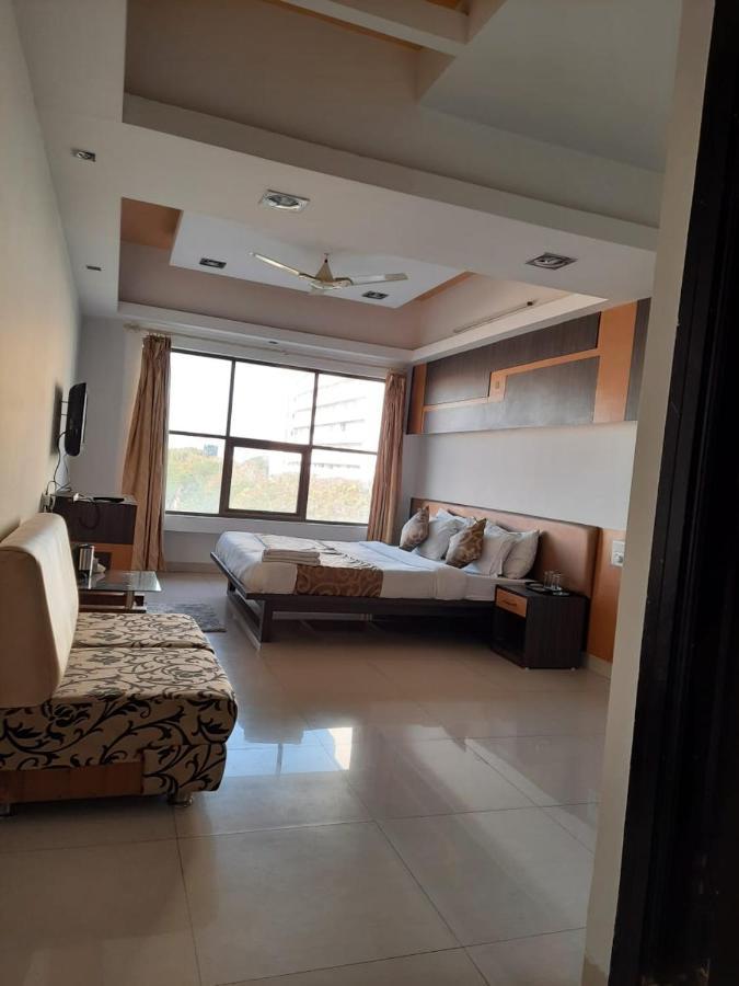 Hotel Grand Suites Indore Eksteriør bilde